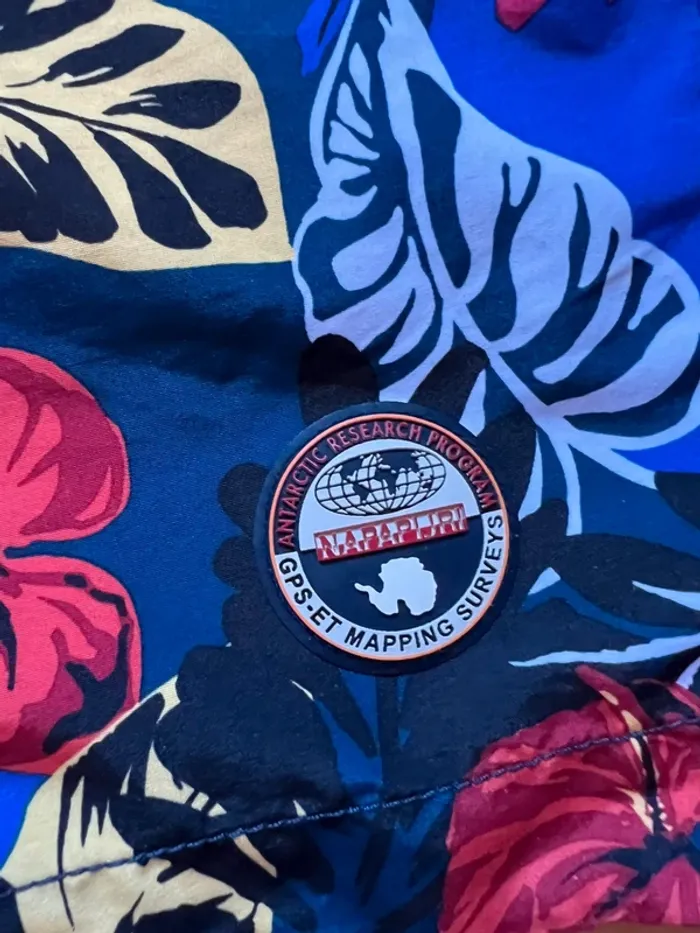 Short de bain napapijri avec motifs à fleurs taille L - photo numéro 2