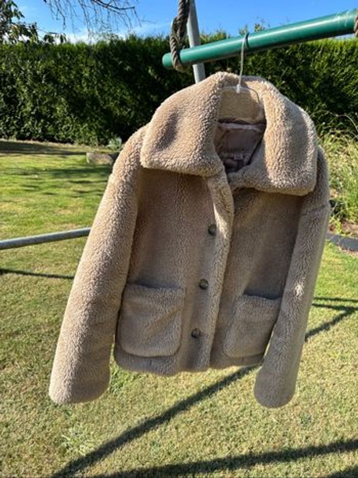 Manteau en moumoute beige - photo numéro 2