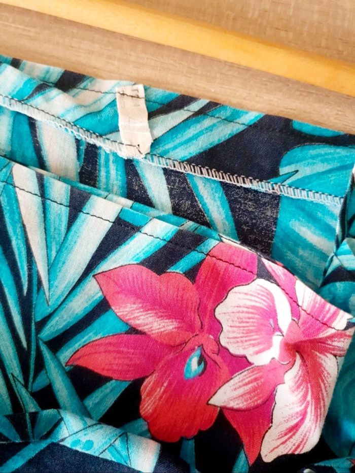 🌴 T.44 - Robe d'été à bretelles - Motif
fleurs tropicales - photo numéro 7