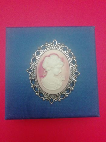 Broche