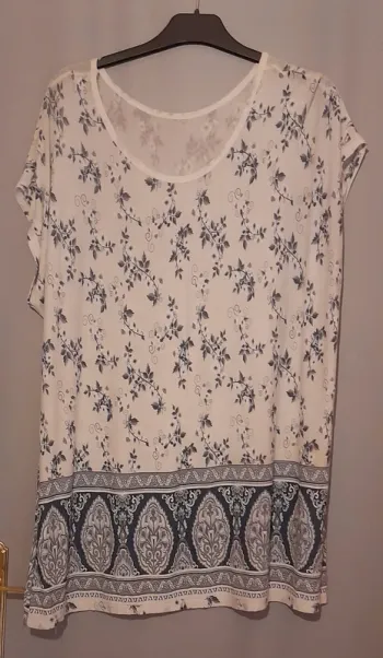 Tee-shirt manches courtes taille unique