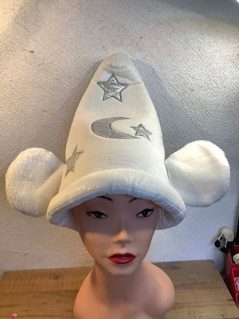Bonnet Disney fantasia blanc et étoile