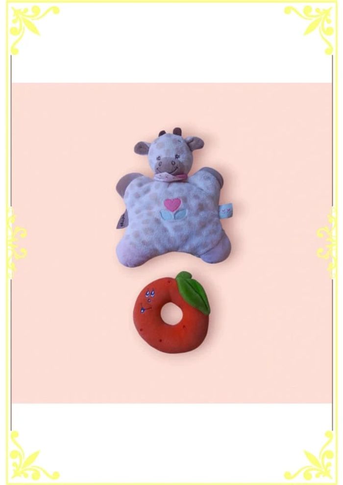 2 peluches pour bébé