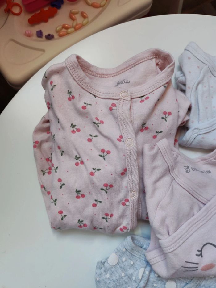 Bodys manches longues fille 6 mois - photo numéro 2