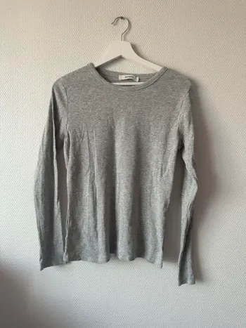 TEE shirt côtelé à manches longues
