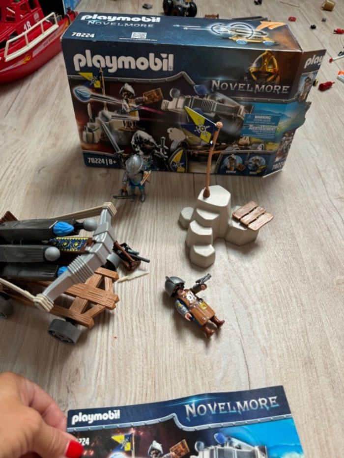 Chevaliers et Catapulte novelmore playmobil 70224