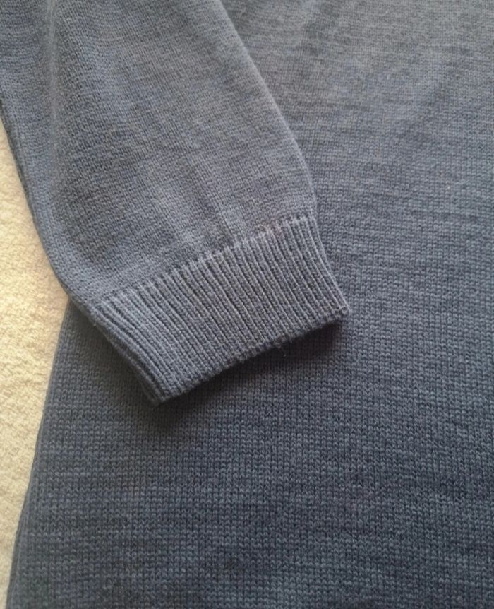 Pull bleu marine - photo numéro 4