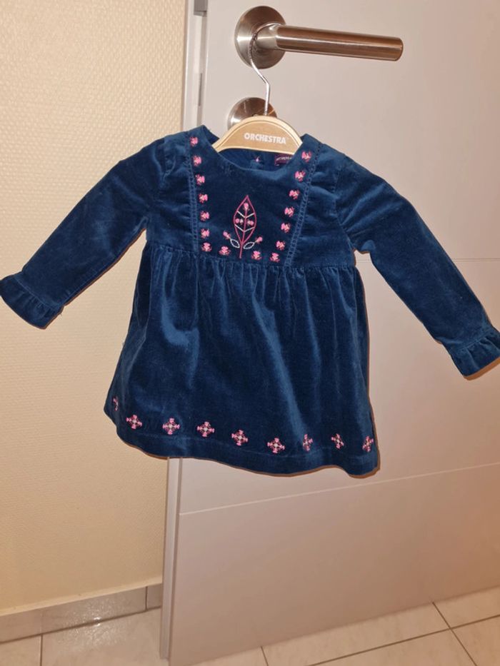 Robe.