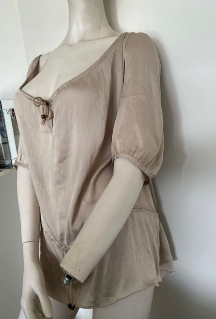 Joli haut beige Tissaia taille 44 - photo numéro 2