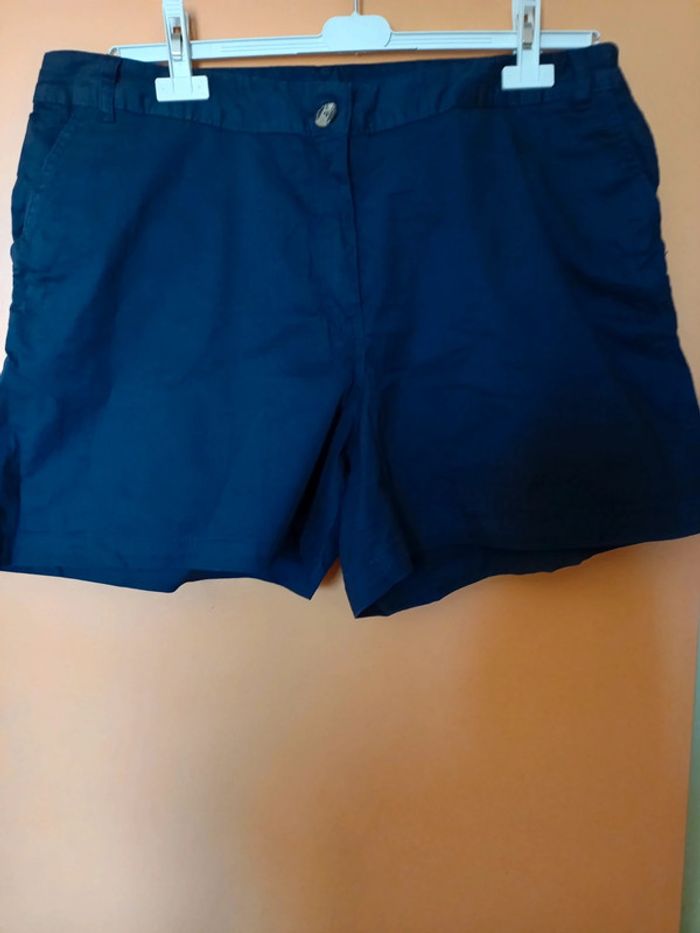 Short chino