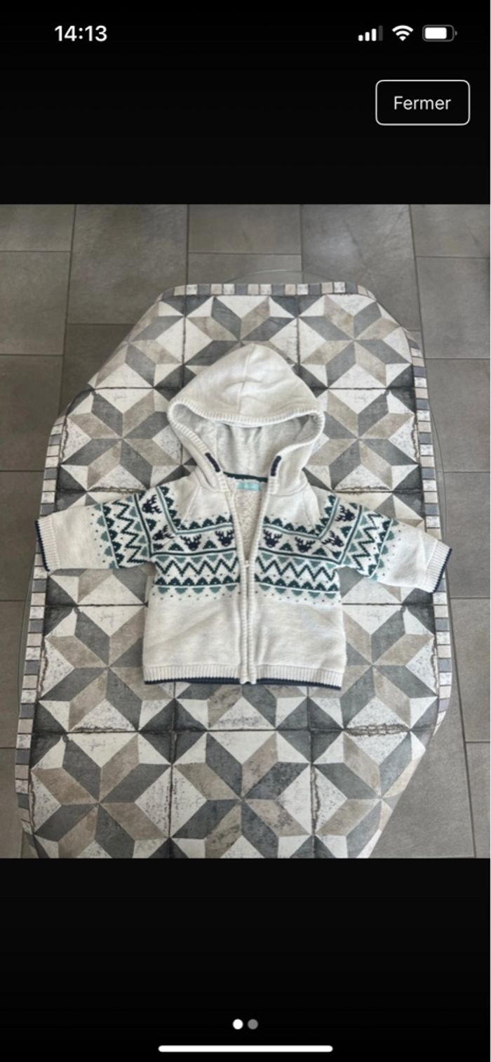 Gilet zippé 6 mois.