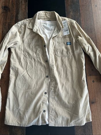 Ensemble t-shirt et veste chemise