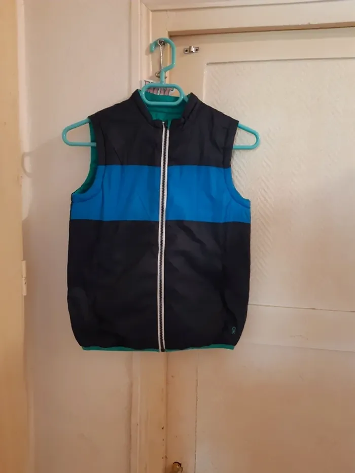 Veste sans manches garçons taille 10 ans - photo numéro 2