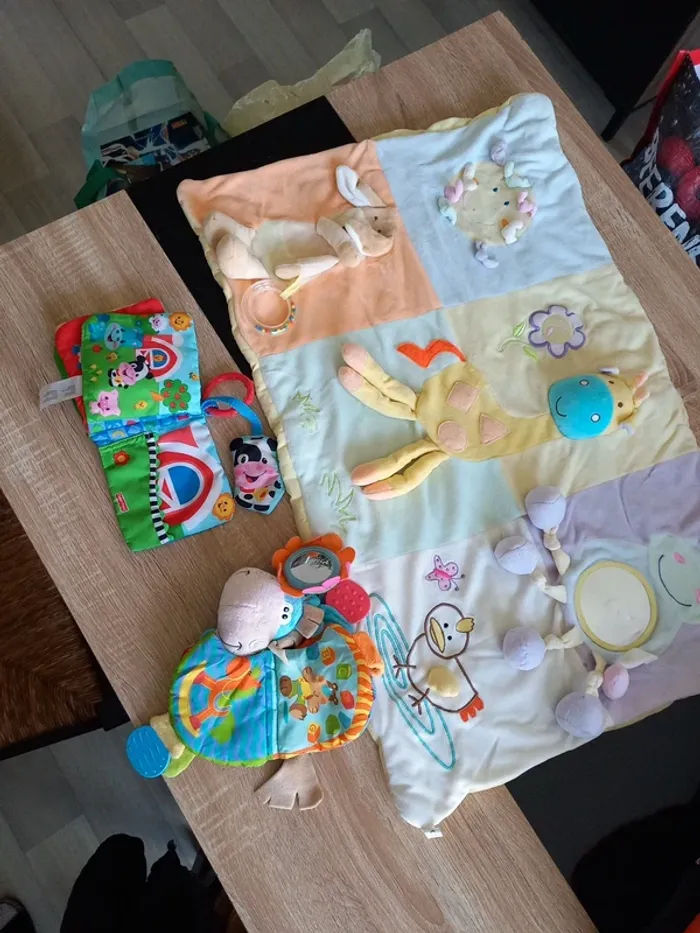 Tapis d'activité et 2 jeux en tissu - photo numéro 4