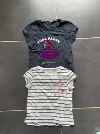 Lot 2 t shirts