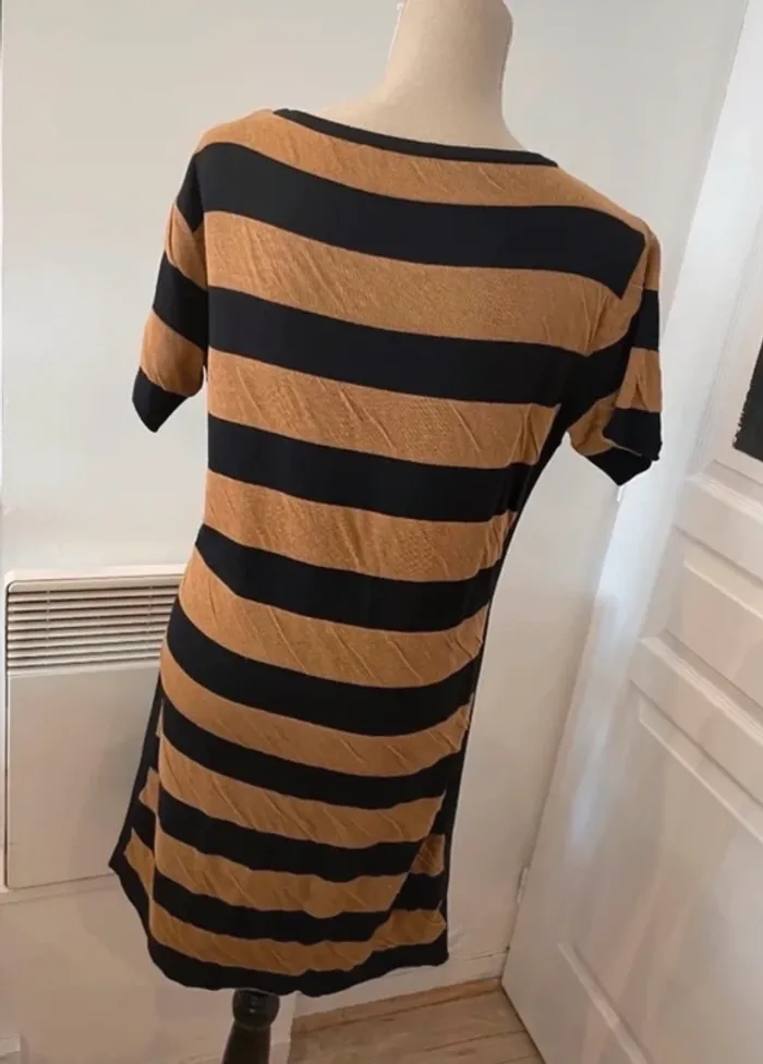 Hugo boss robe rayures , pull femme, taille 40 - photo numéro 5