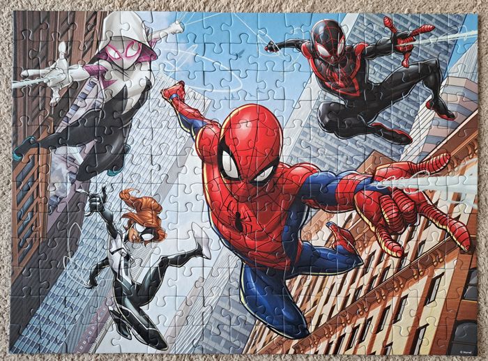 🧩 Puzzle Marvel Spiderman de 2017 - complet - photo numéro 3