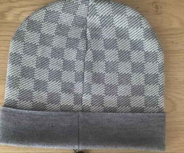 Bonnet lv - photo numéro 2