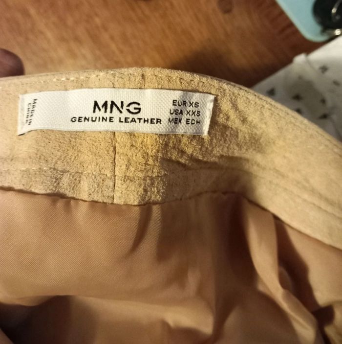 Jupe courte en cuir (T.XS) - photo numéro 3