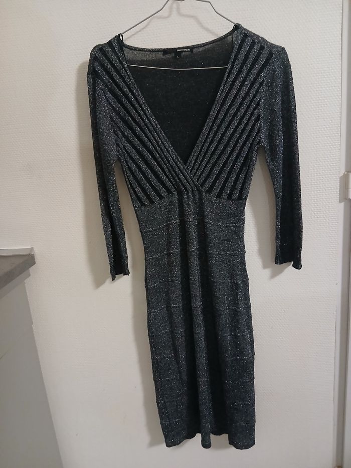 Robe femme paillete taille L couleur gris marque tally  weijl tres bonne etat - photo numéro 8