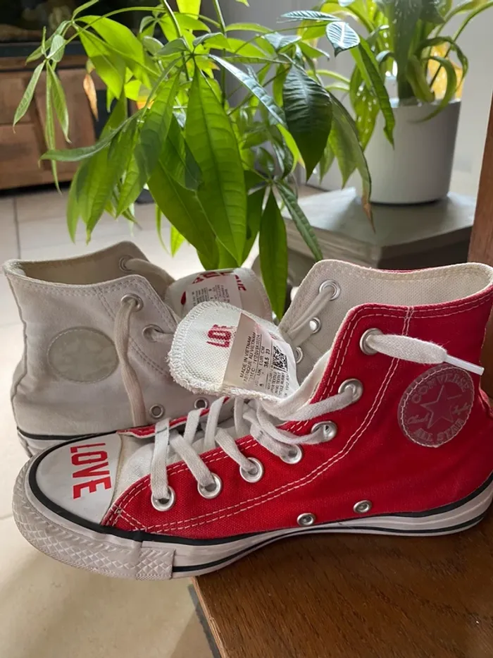 Converse - photo numéro 2