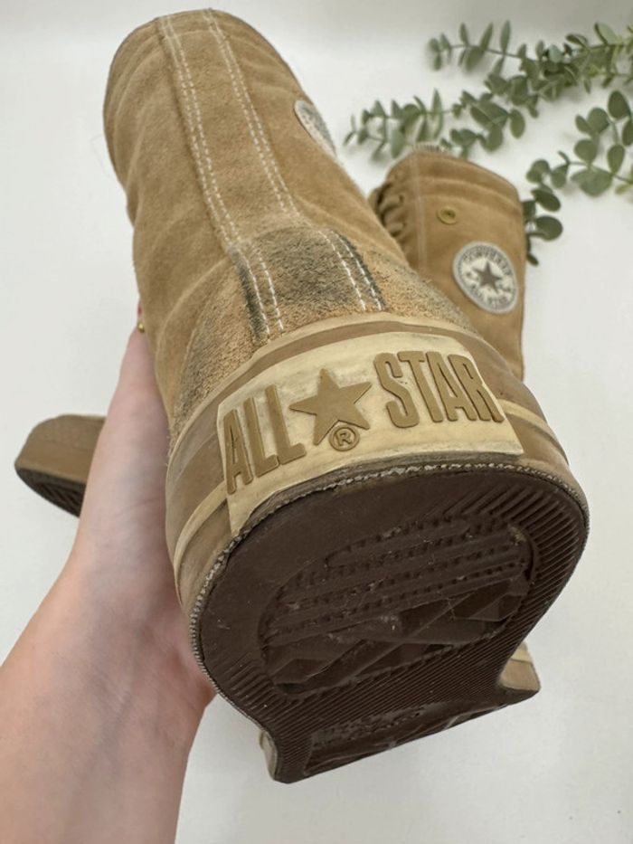Converse Chuck Taylor All Star montantes en daim beige taille 36 - photo numéro 6