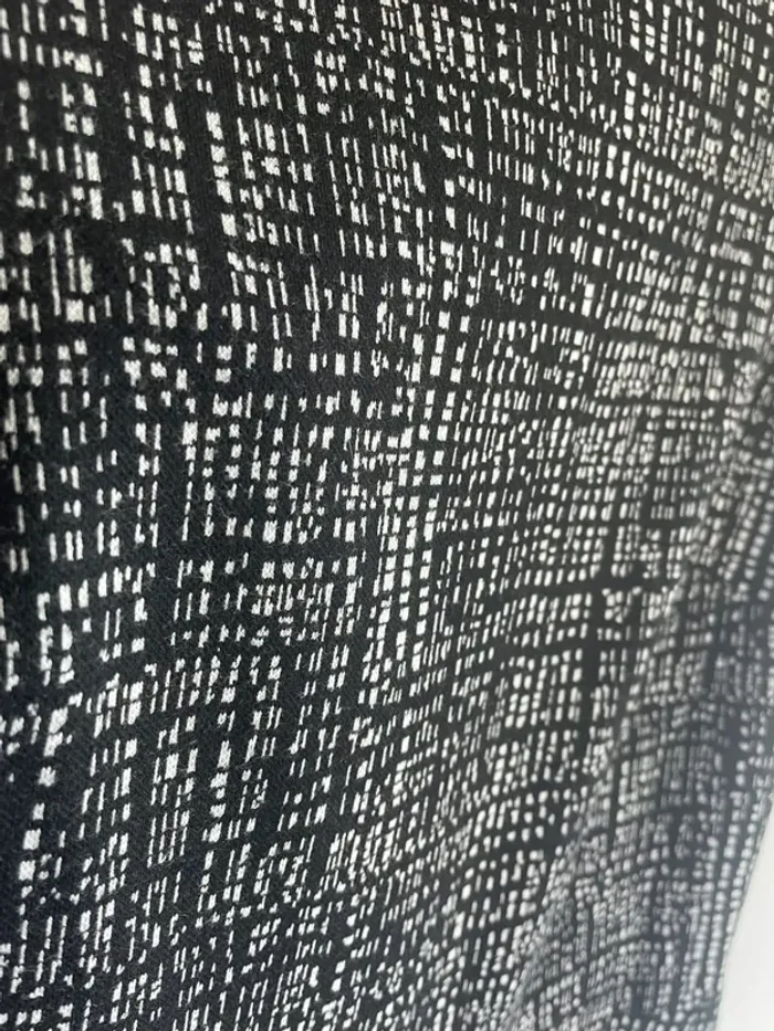 Robe noire à motifs 1.2.3 T.36-38 - photo numéro 3