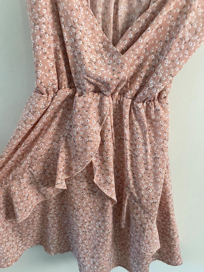 Robe d’été fleurie avec ceinture - photo numéro 3