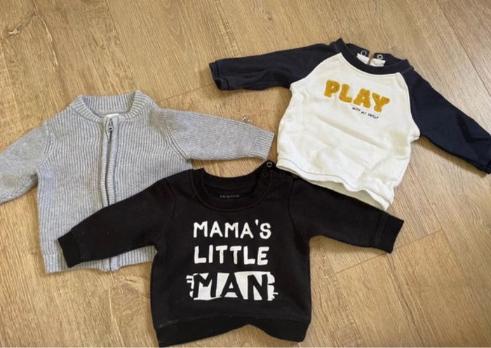 Lot pull bébé
