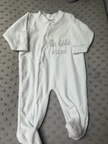 pyjama bébé neuf