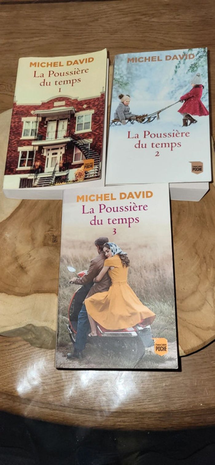 Livres trilogie La poussière du temps