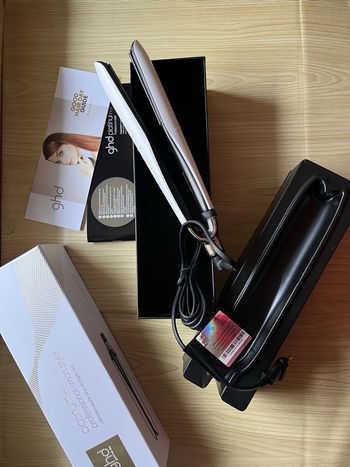 Lisseur GHD Platinum+ blanc – NEUF