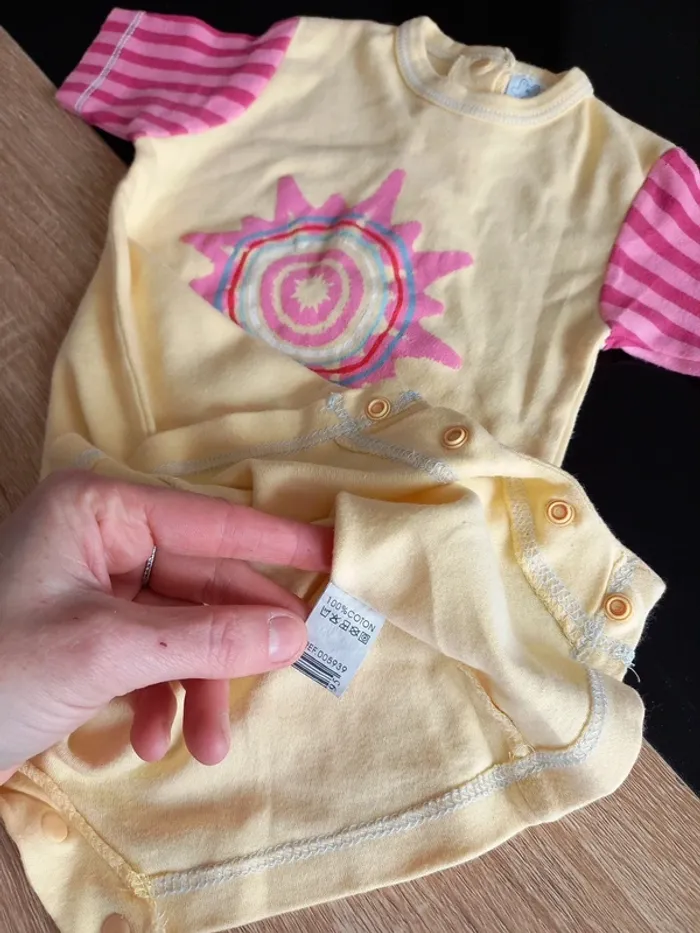 Combi short bébé 6 mois - photo numéro 5