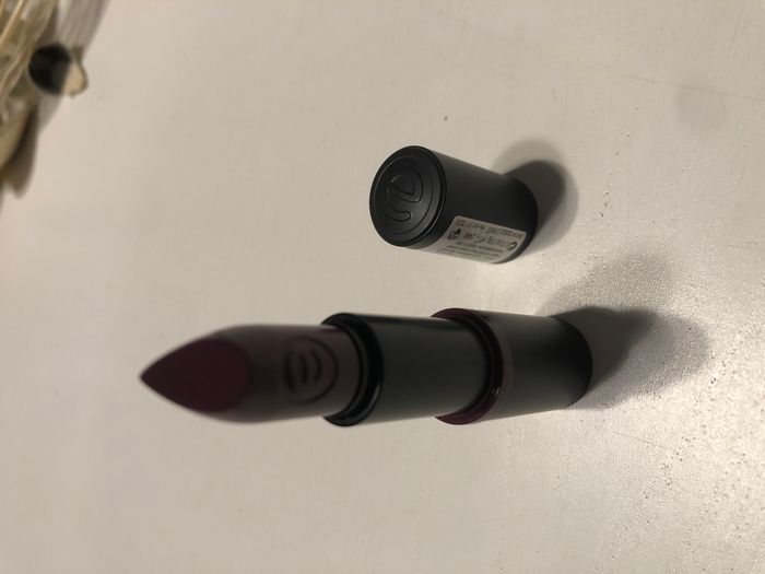 Rouge à lèvres, Essence - photo numéro 3
