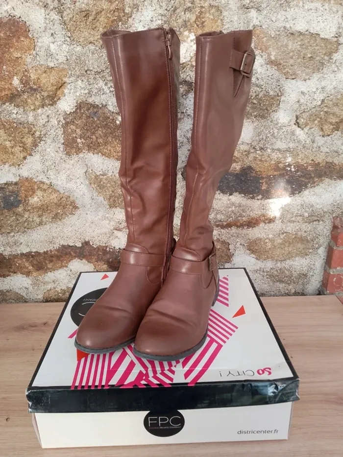 Bottes simili cuir taille 37 - photo numéro 6