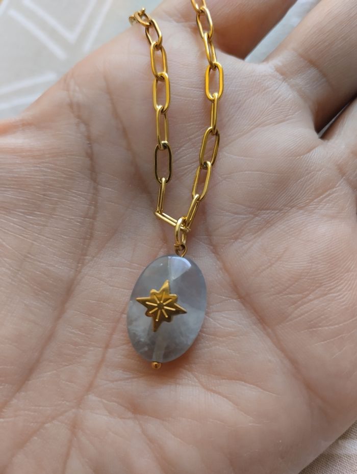 Collier en acier inoxydable avec pendentif pierre Belle &beau