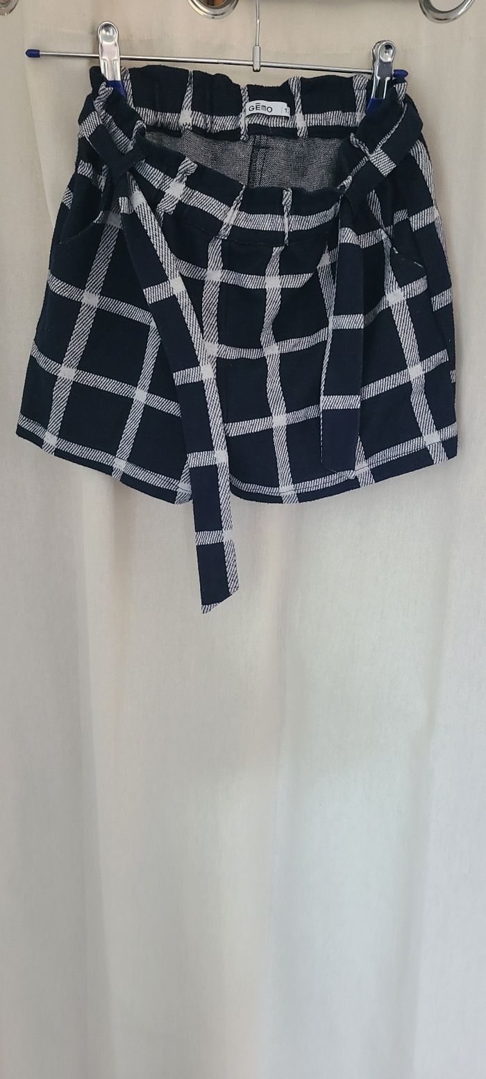 Short fille - photo numéro 3