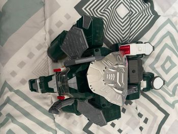 Power ranger jouer éléphant vert