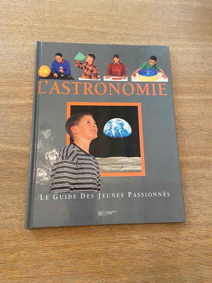 L’astronomie Éditions Hachette jeunesse