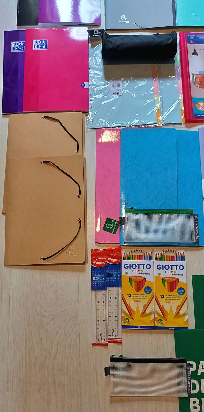 Lot de fournitures scolaires neuves - photo numéro 7
