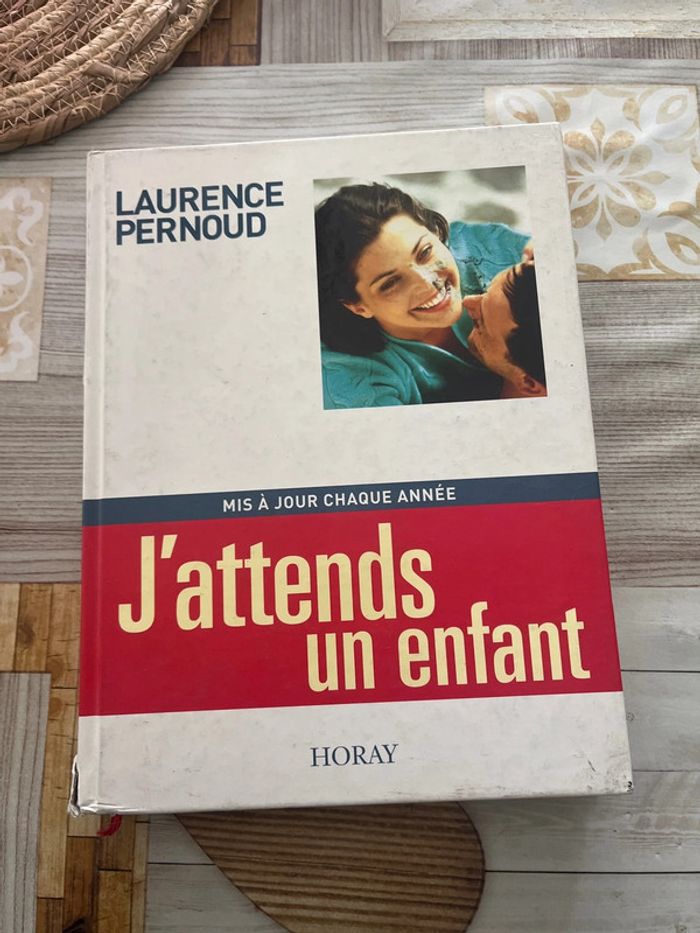 Livre « J’attends un enfant »