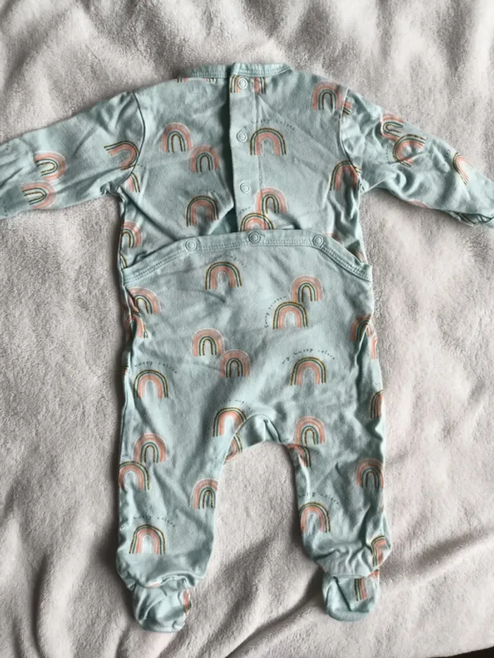 Pyjama fin 3 mois - photo numéro 5