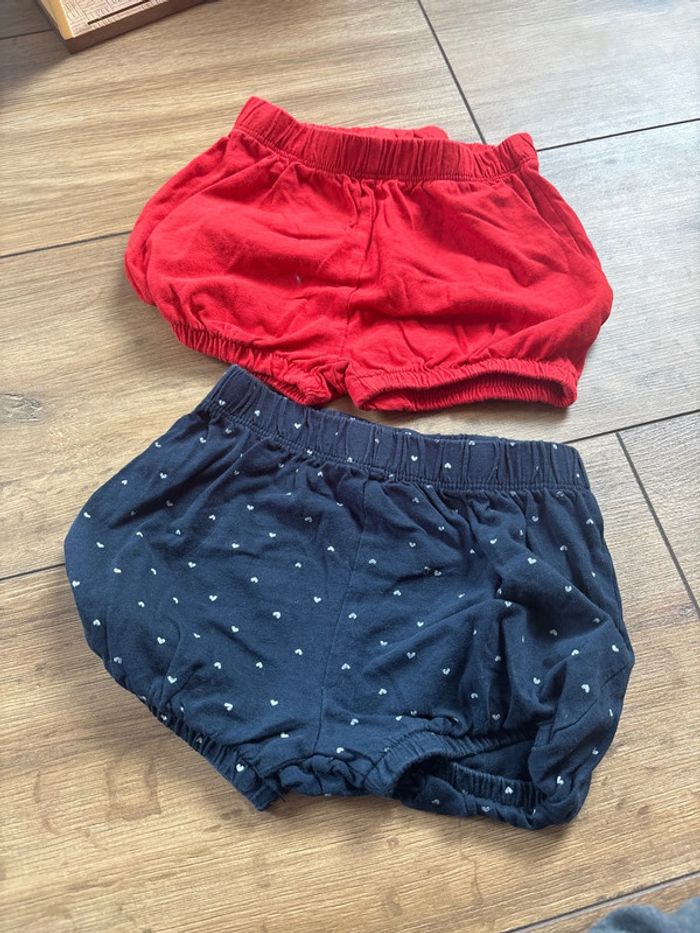 Lot 2 shorts kiabi 18 mois