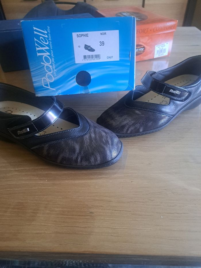 Chaussures podowell neuves P.39 - photo numéro 2