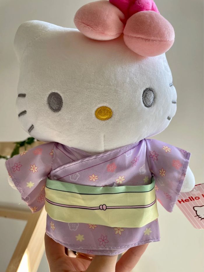 Peluche Hello Kitty sanrio Kimono 👘 - photo numéro 7