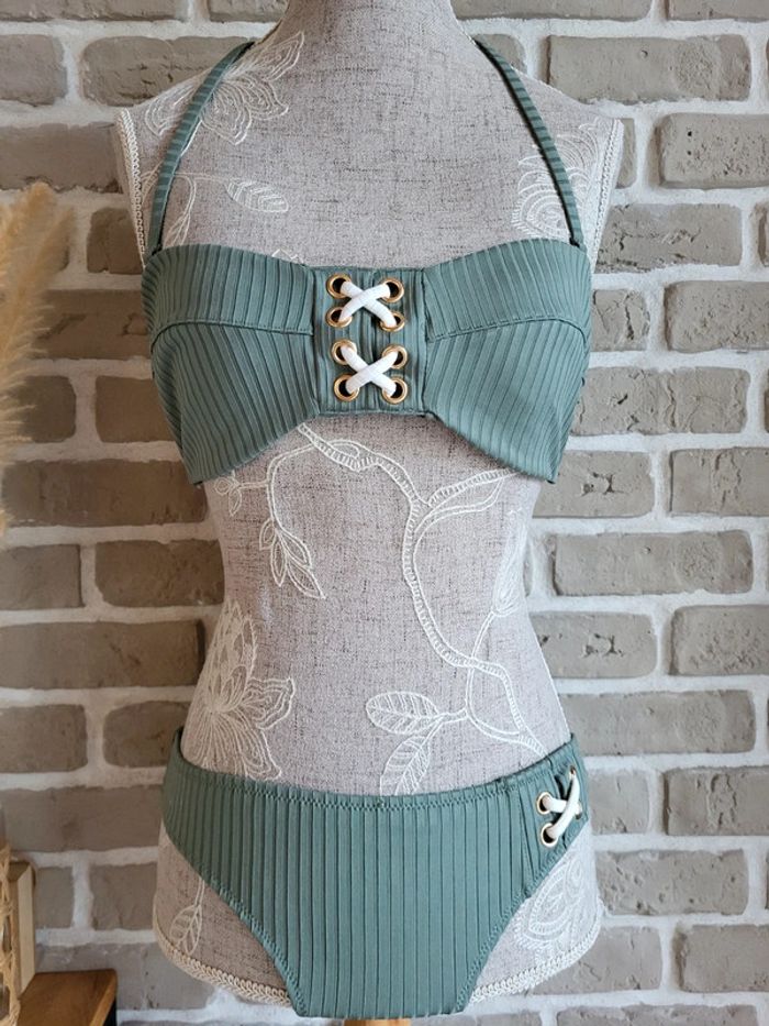 Maillot de bain 2 pièces vert sauge avec laçage - Kiabi - photo numéro 2