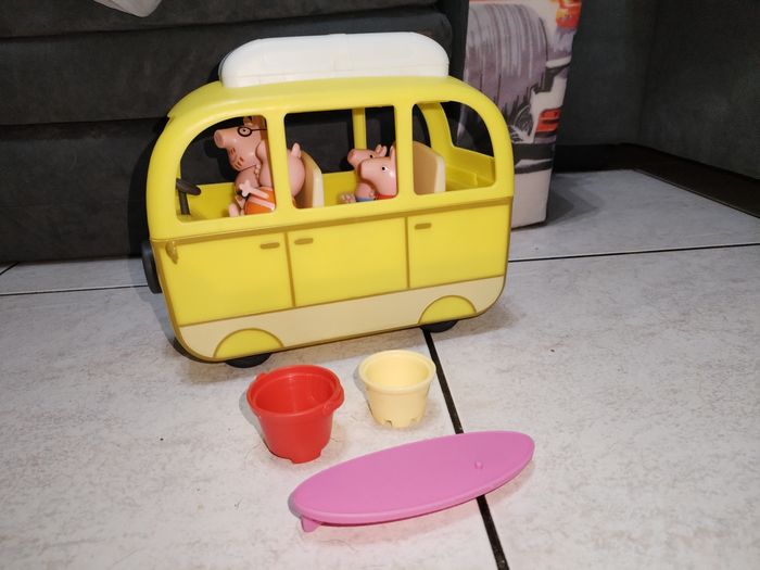 Camping car Peppa pig - photo numéro 2