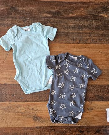 Lot de 2 bodies manches courtes bébé garçon 1 mois 3 mois