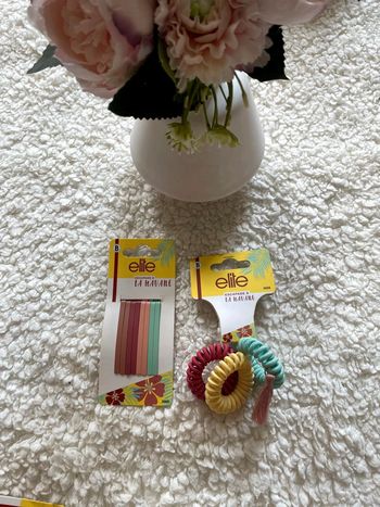 Lot des barrettes et chouchous estivales.