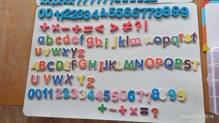 Gros lot de lettres et chiffres magnétique - photo numéro 3